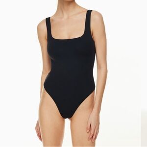 Aritzia Babaton contour squareneck bodysuit size medium